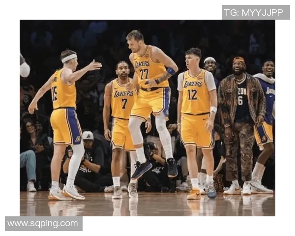 突发！湖人宣布将离队，球迷不舍告别